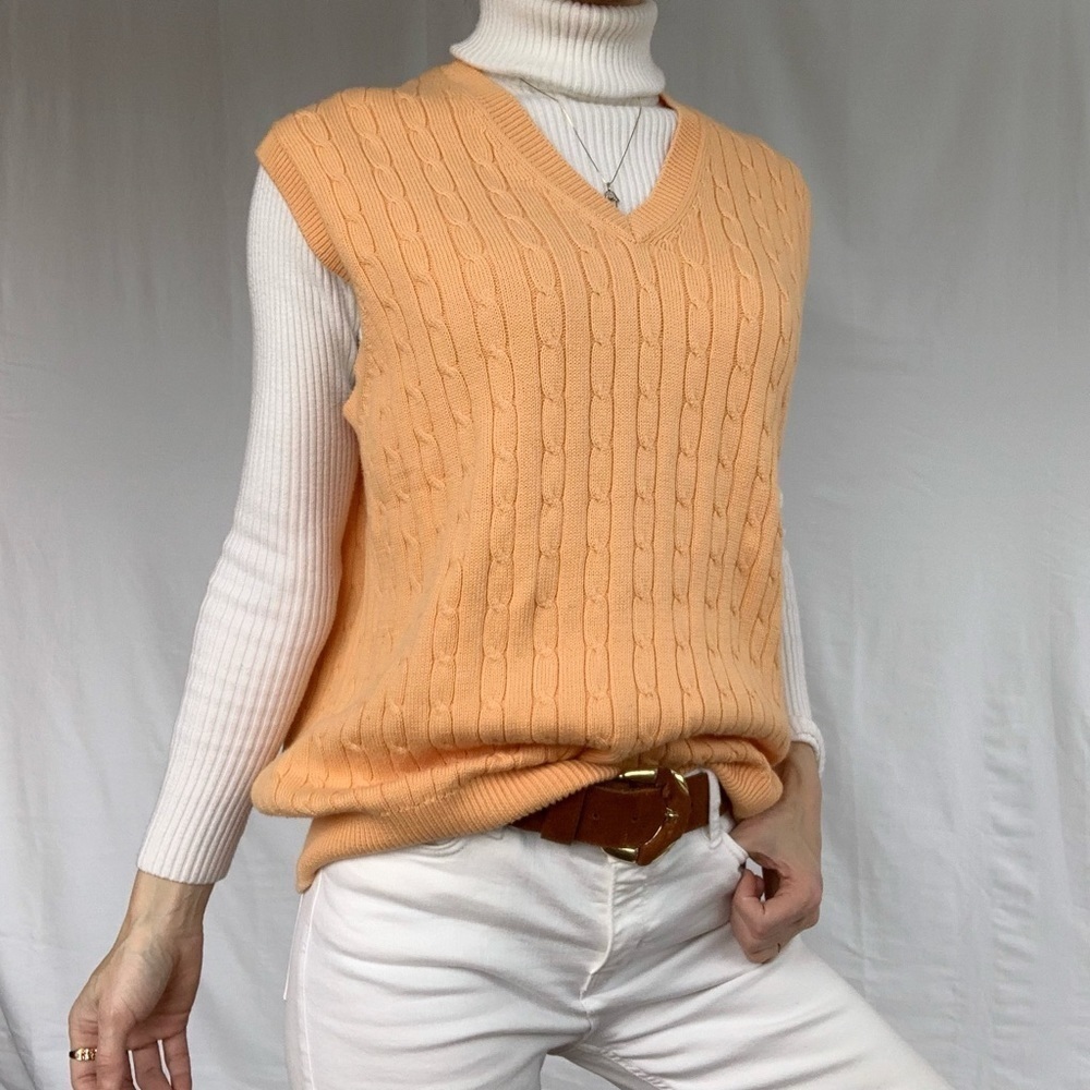 Vintage 𝅺Knitted veste size M orange woman from the brand Viyella